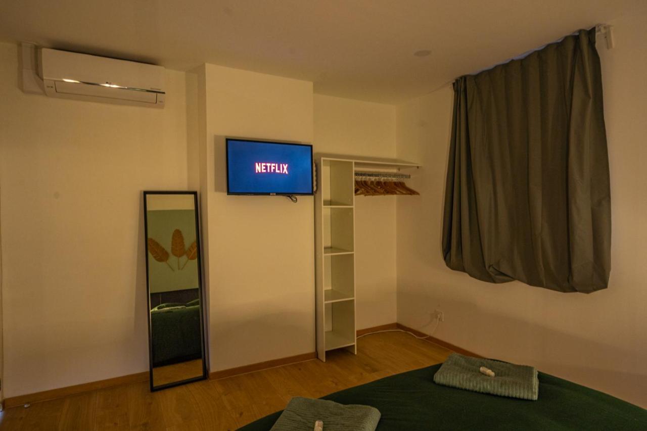 Capstay La Rhonelle - Netflix - 2 - Cuisine Apartment Valenciennes